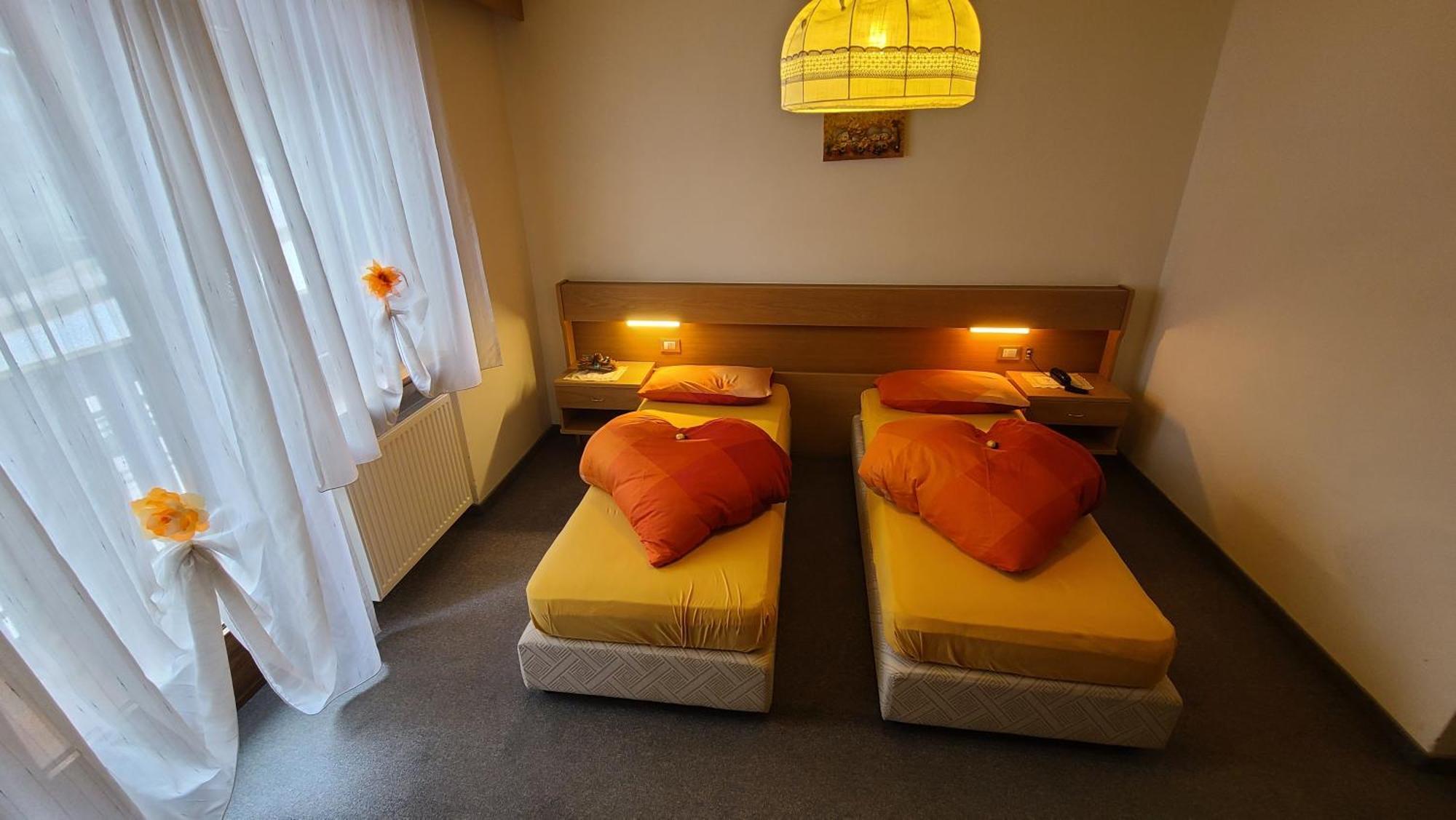 Hotel Garni Ongaro Selva di Cadore Exterior foto