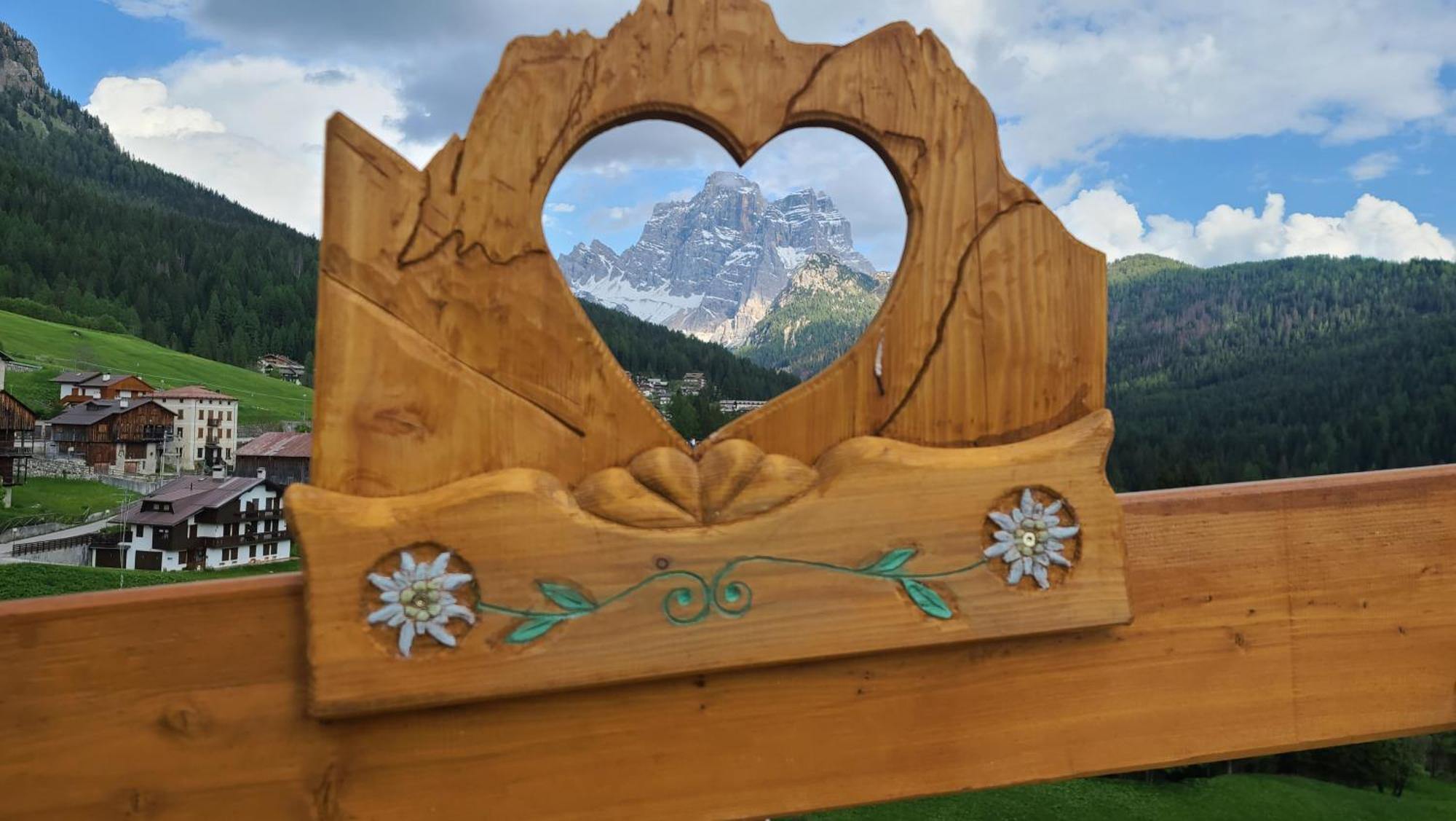 Hotel Garni Ongaro Selva di Cadore Exterior foto