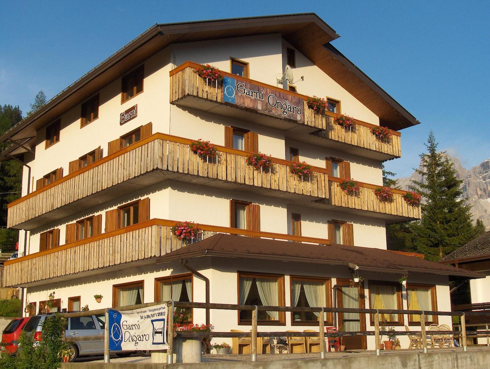 Hotel Garni Ongaro Selva di Cadore Exterior foto