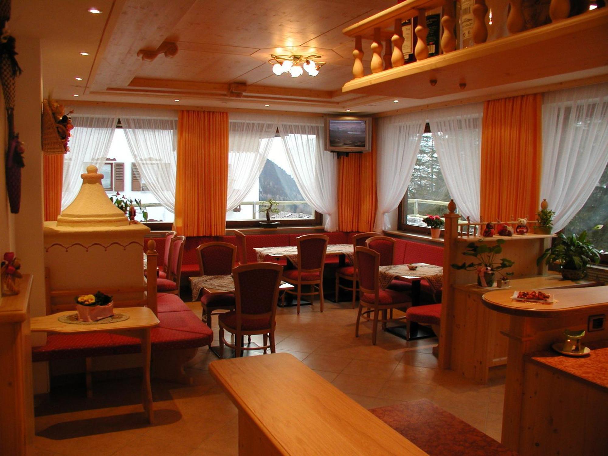 Hotel Garni Ongaro Selva di Cadore Exterior foto