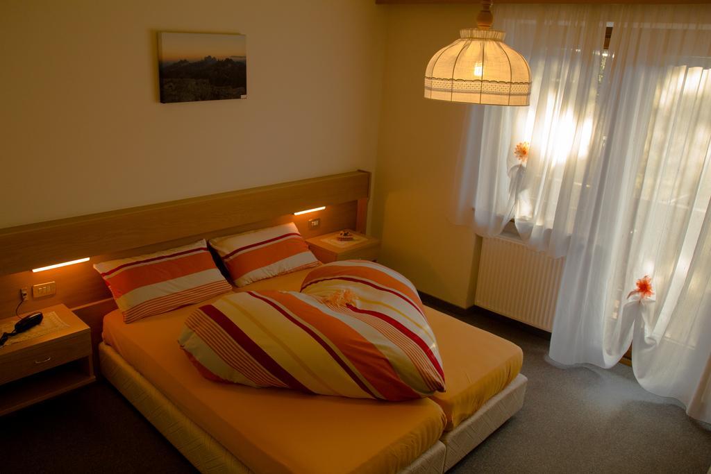Hotel Garni Ongaro Selva di Cadore Exterior foto